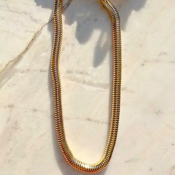 PLAIN NECKLACE