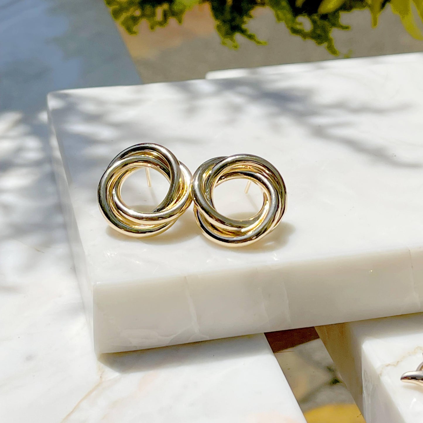 CIRCLE EARRING