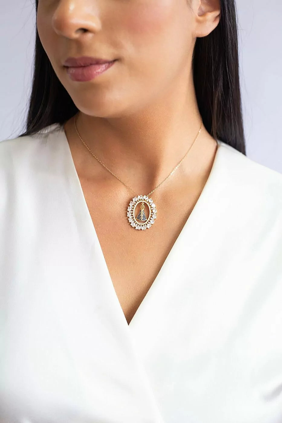 DIVINITY NECKLACE