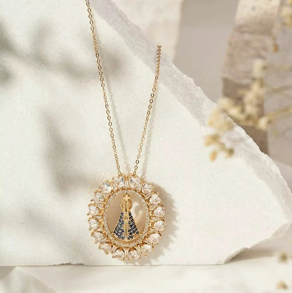 DIVINITY NECKLACE