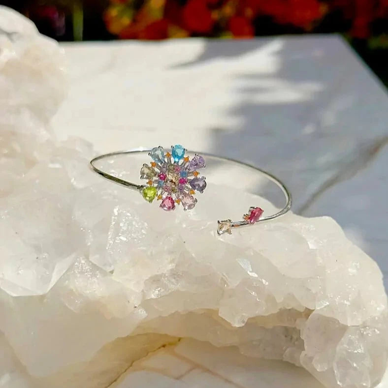 COLORFUL FLOWER BRACELET