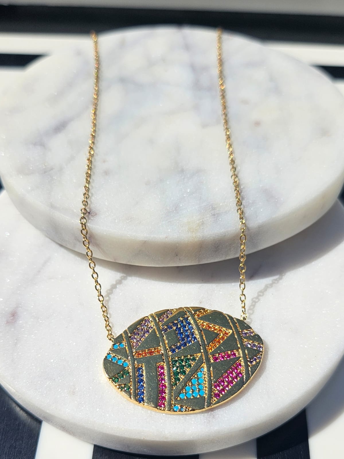 OVAL COLORS NECKLACE