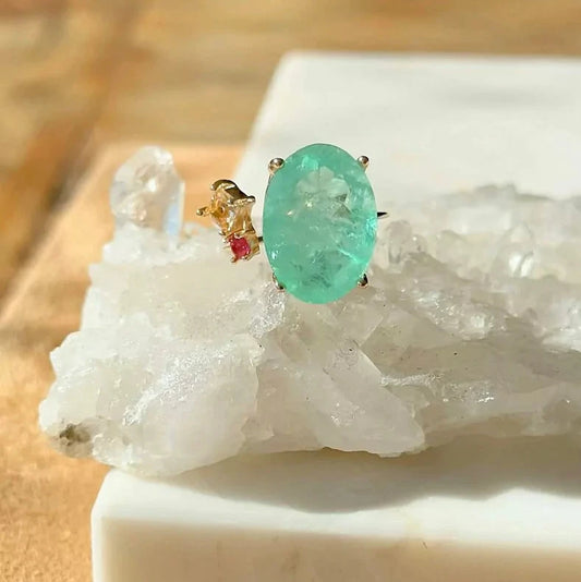 OVAL EMERALD RING