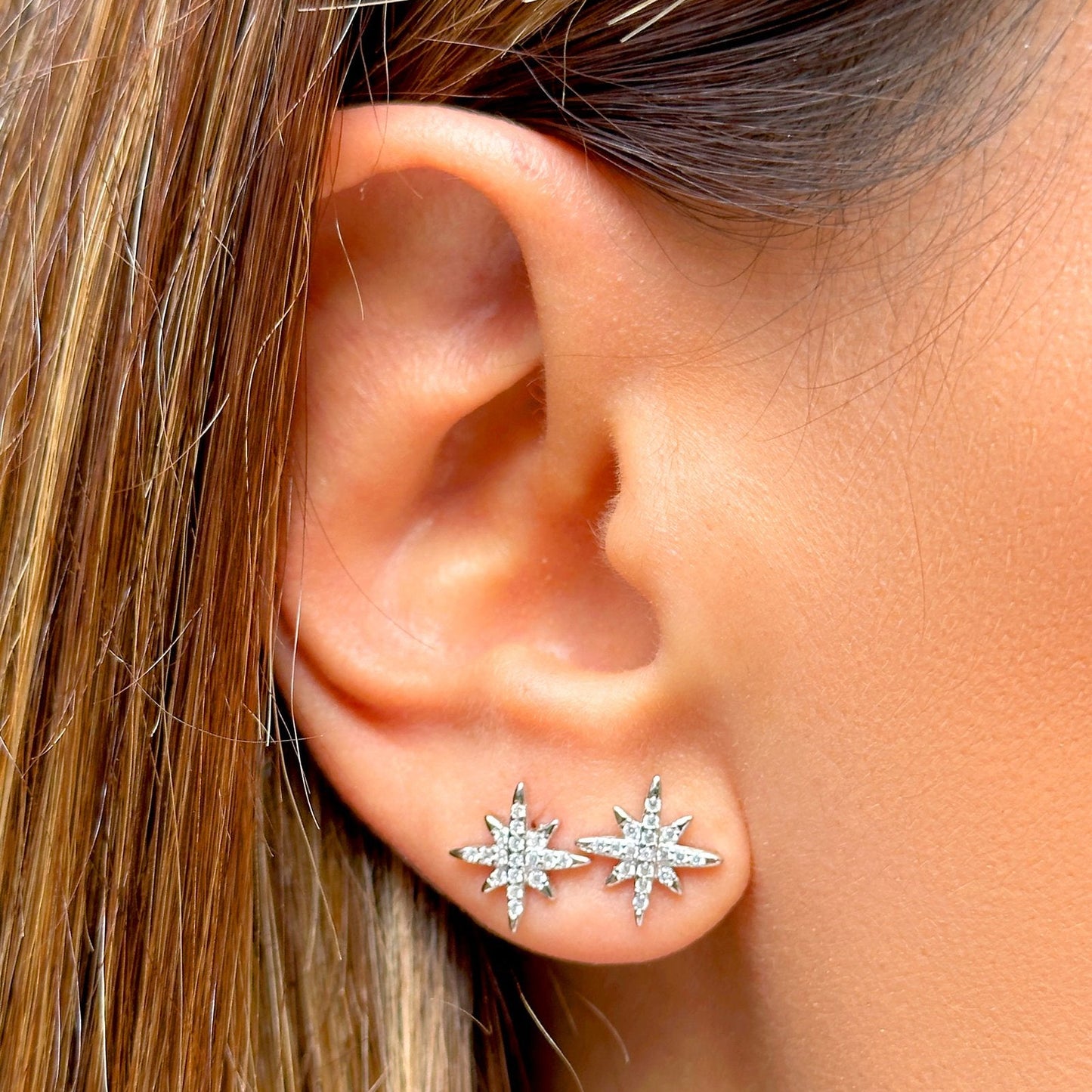 EIGHT STAR EARRING