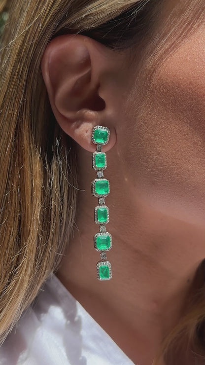 COLOMBIAN EMERALD EARRING